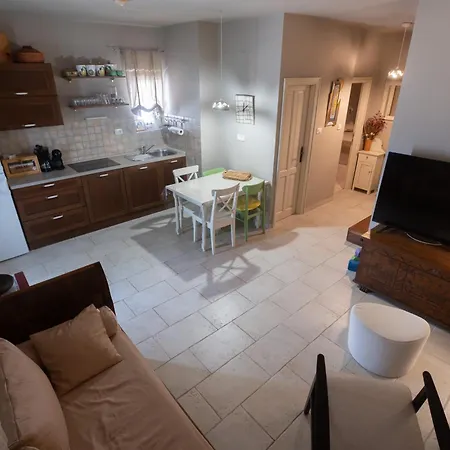 Holiday home Li-za *